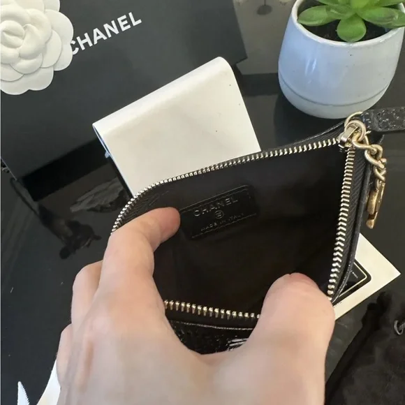 🖤RARE🖤 Chanel CC Calfskin Crocodile Embossed Cosmetic Case Pouch Black G… - Picture 11 of 13